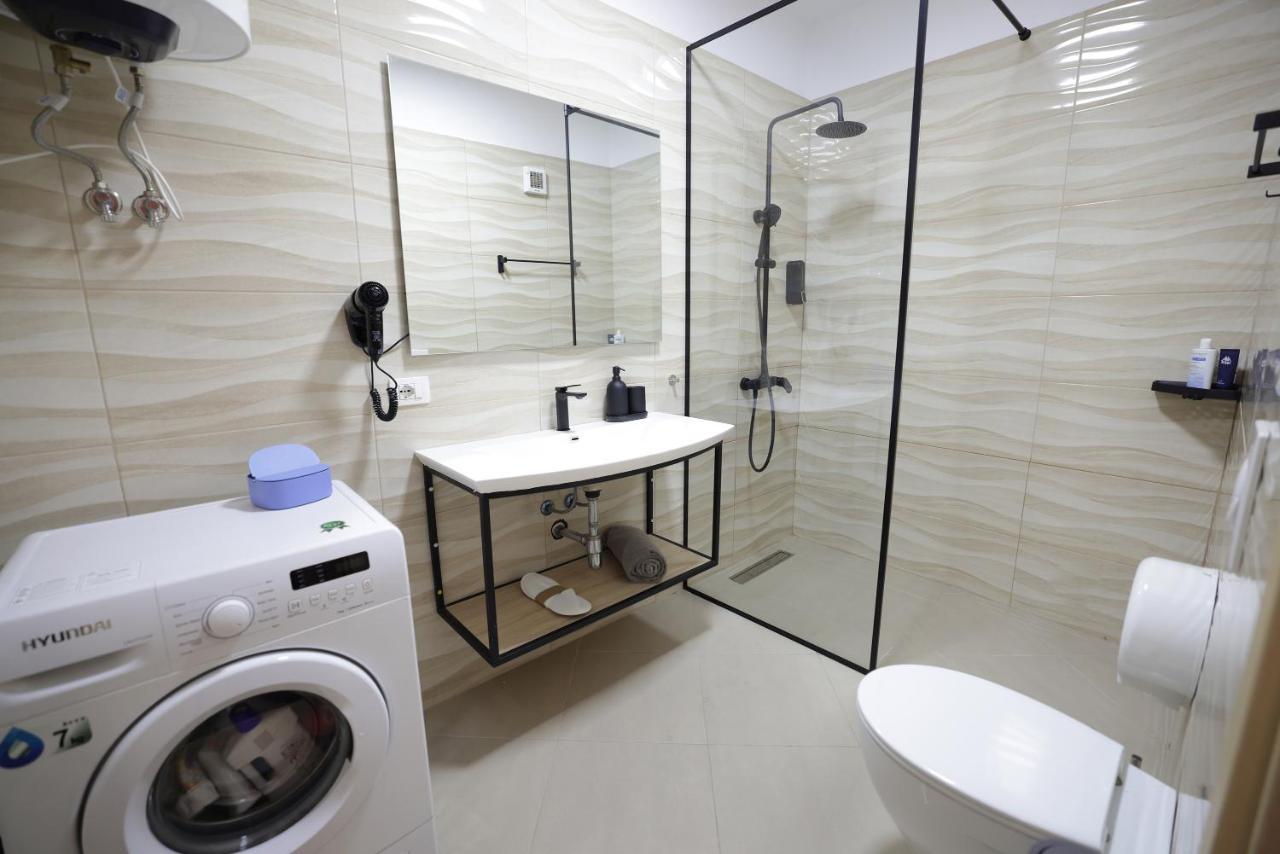 Apollo Apartment By Holistay Tirana Extérieur photo
